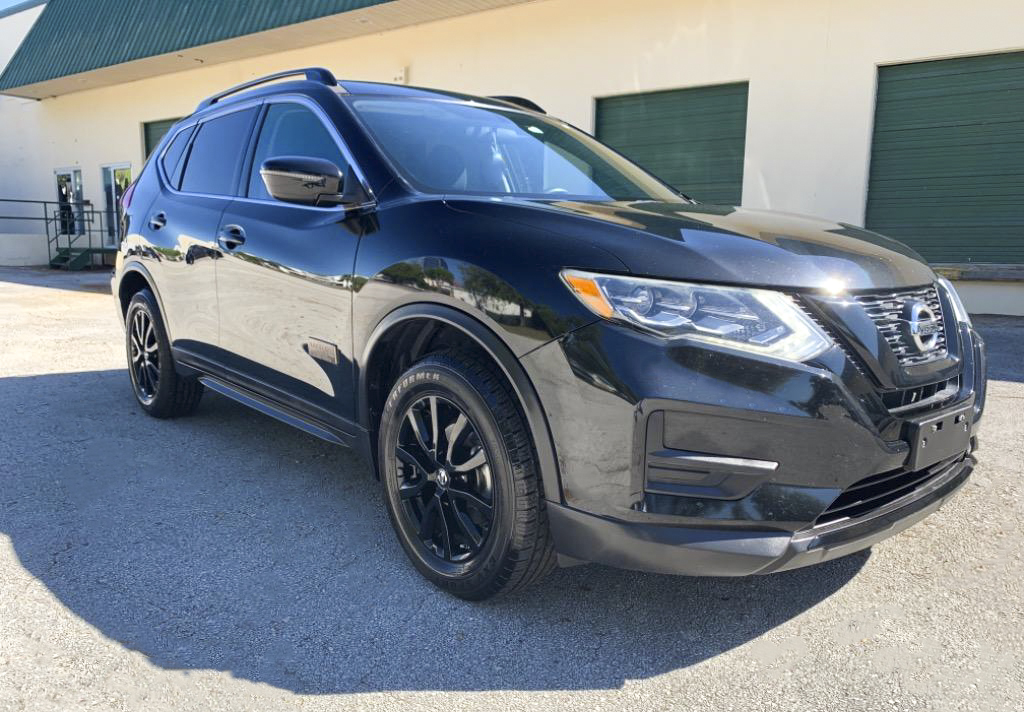  2017 Nissan Rogue SV Star Wars Special Edition, Image 0